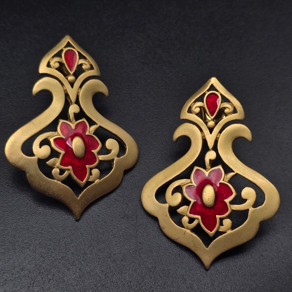Avon Gold Tone Red Earrings Pierced Scrollwork Filigree Vintage 1990s Jewelry - Picture 5 of 6